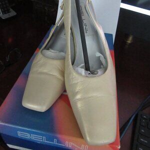 Divine Bellini Slingbacks Size 8½M - Leather Gold Champaign Chunk Heel